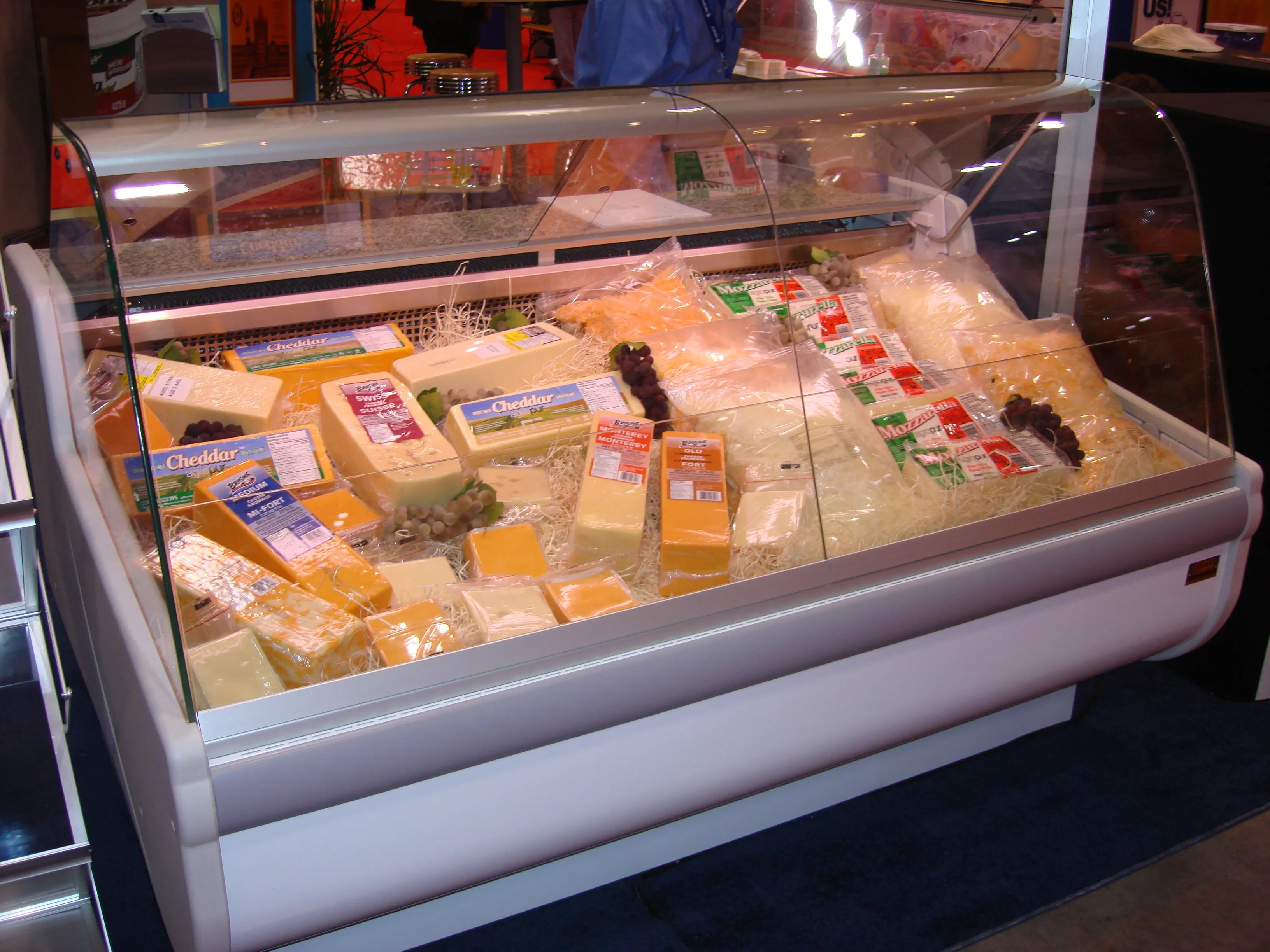 33"D Deli Meat Cheese & Salad Case, Curved Glass